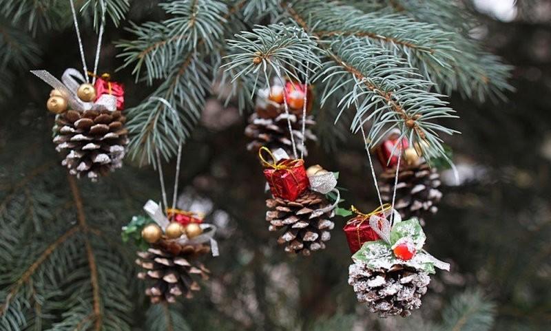 Украшаем шишки своими руками Украшаем шишки своими руками