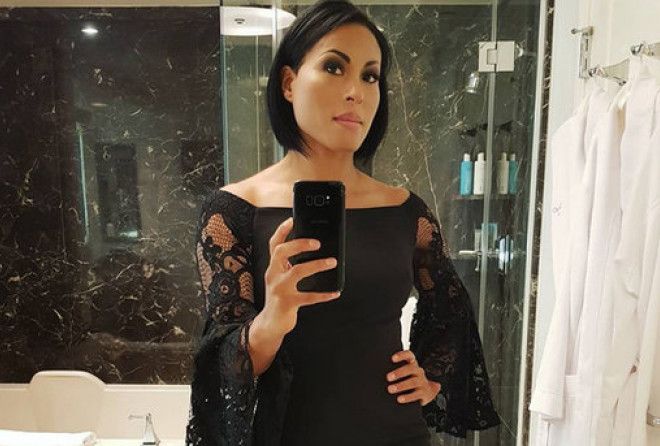 Сесилия Брейхус жалаңаш