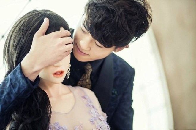 Почему 28летний китаец женился на кукле