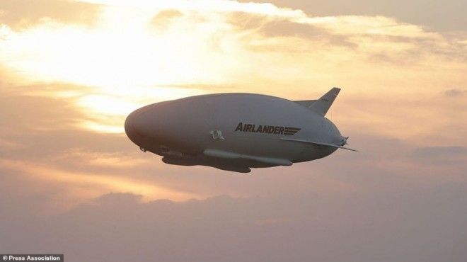Картинки по запросу Airlander 10: Самый большой в мире летательный аппарат поднялся в воздух