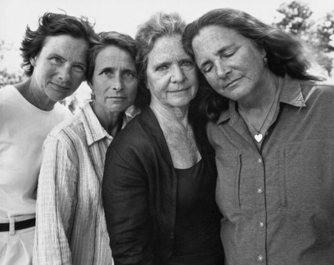 Эти 4 сестры каждый год в течение 40 лет делали совместные фотографии
