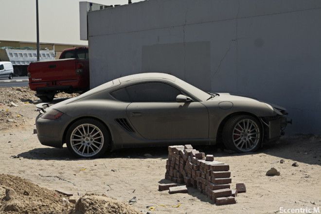 Почему в Дубаи бросают элитные автомобили 