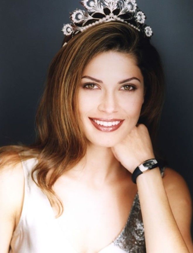 Хустина Пасек Мисс Вселенная 2002 фото Justine Pasek Miss Universe 2002 photo