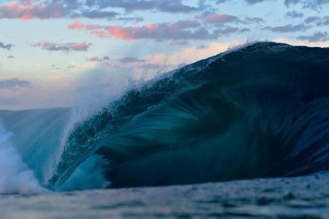 Потрясающие волны на фотографиях австралийца Мэтта Берджесса