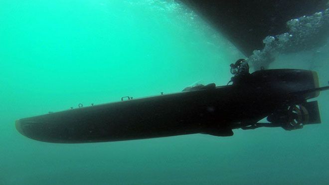 Выпущена трёхместная подводная лодка для частного использования