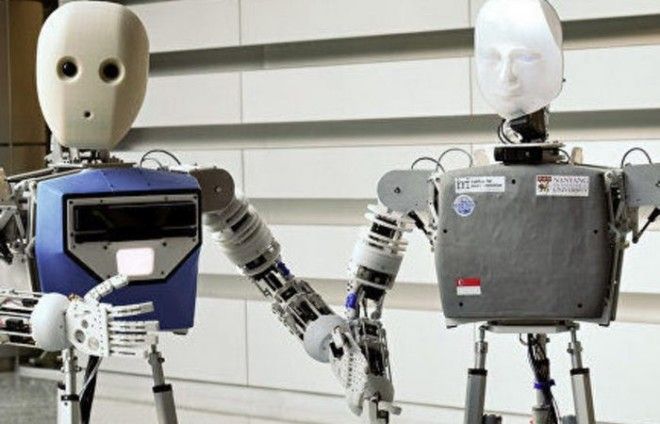 Странный функционал робота: создание роботов.