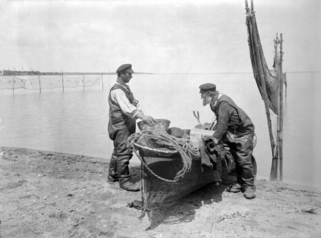 Рыболовы в Осташкове, Тверская губерния, 1903 год россия, рыбаки, фото