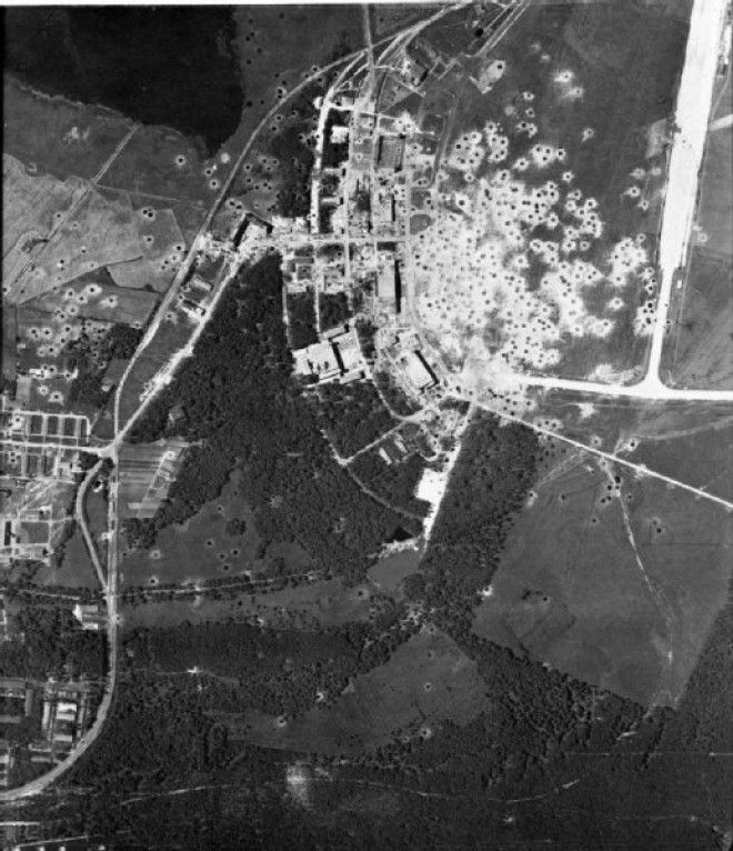 17. Разбомбленный аэродром в Пенемюнде ВОВ 1941-1945, вмв, война
