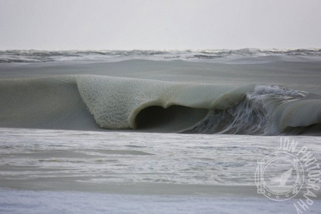 Картинки по запросу На острове Нантакет замерзшие волны