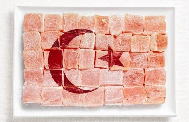 18 флагов государств, сделанных из их фирменной еды