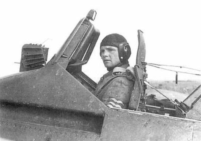 28. Пилоты в кабине немецкого штурмовика Hs-129 ВОВ 1941-1945, вмв, война