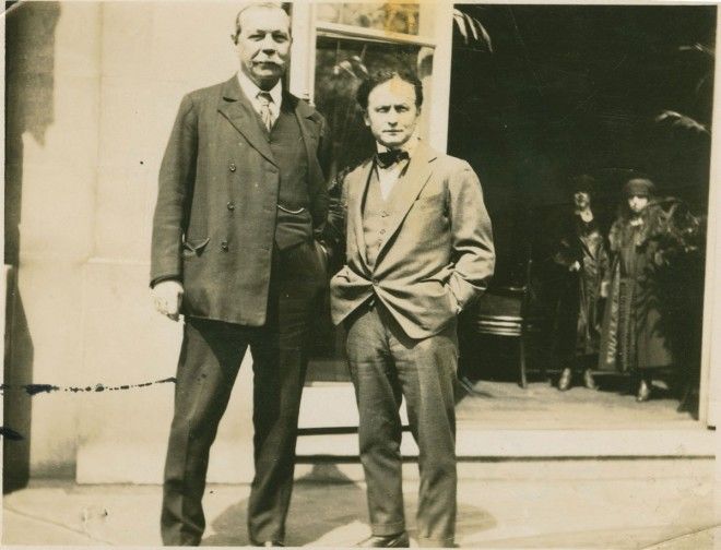 Sir Arthur Conan Doyle and Harry Houdini in America 1923