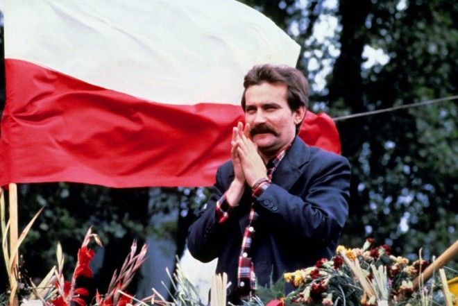 Lech Wałęsa, Polish workers' union activist and leader, as well as Poland's future first democratic President, during a speech to the strikers of the Lenin Shipyard in Gdansk. August 31st, 1980 , photo: © Rue des Archives / AGIP / Forum