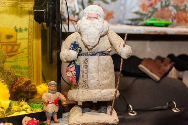 Найденные в кладовке старые елочные игрушки затянули на миллион рублей