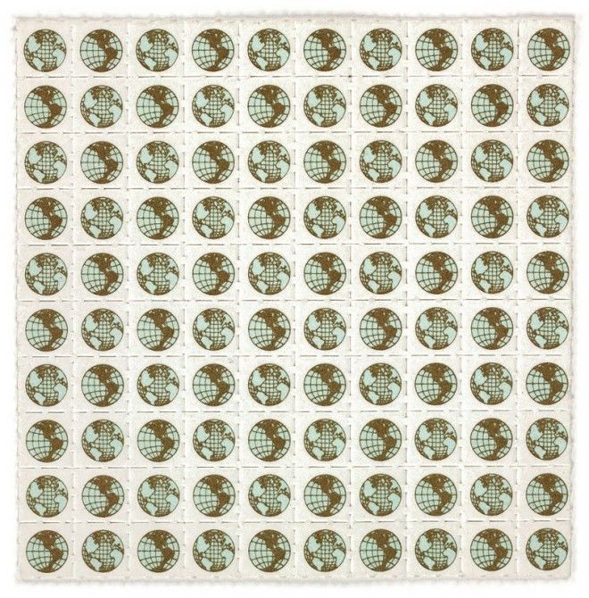 Самая большая в мире коллекция ЛСД-марок