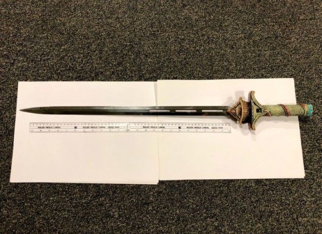 На вокзале Кингс-Кросс задержали 15-летнего пацана с массивным мечом