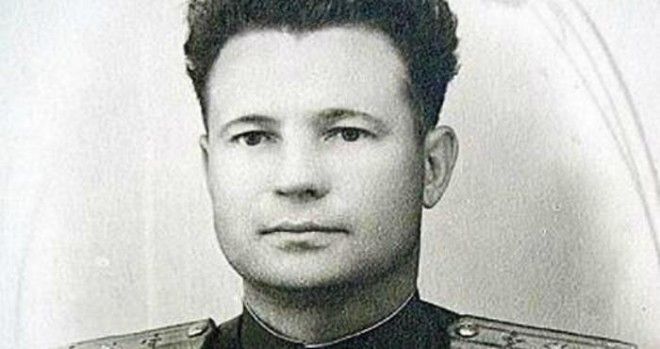Советский летчик который был награжден и Гитлером и Сталиным