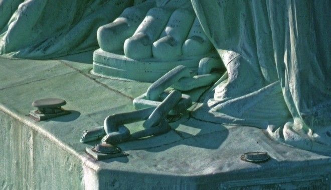 Что под подолом у Статуи Свободы и Джозеф Пулитцер