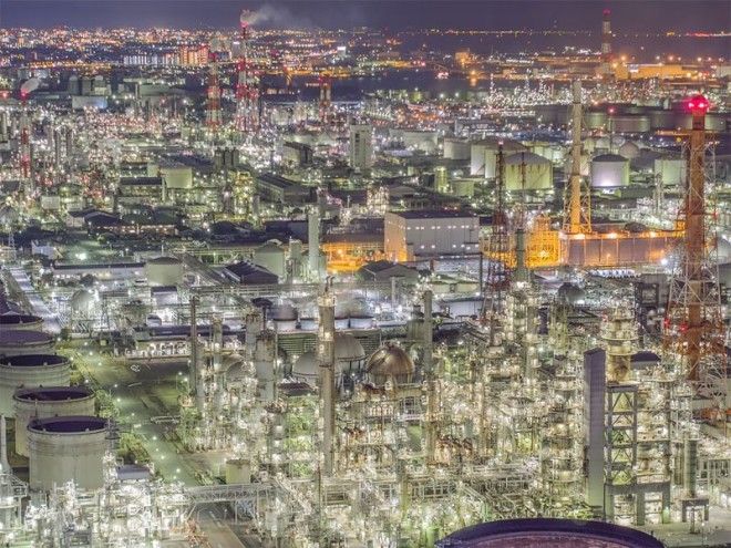 Это не научно-фантастические иллюстрации, а реальные фото японского города