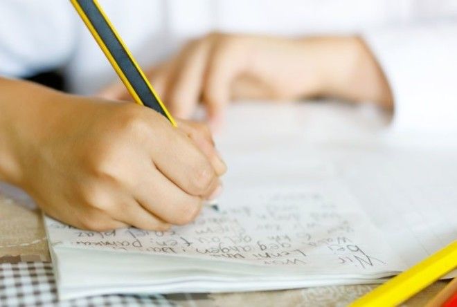 Когда дети идут в первый класс и начинают учиться писать, невозможно обойтись без проблем.