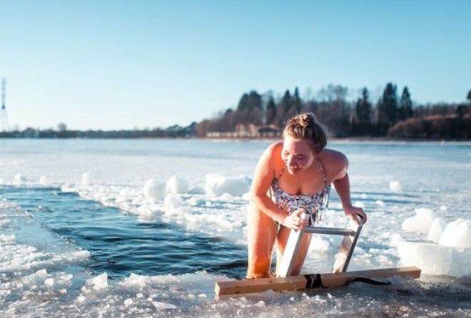 Укрепить иммунную систему возможно при помощи ледяной воды